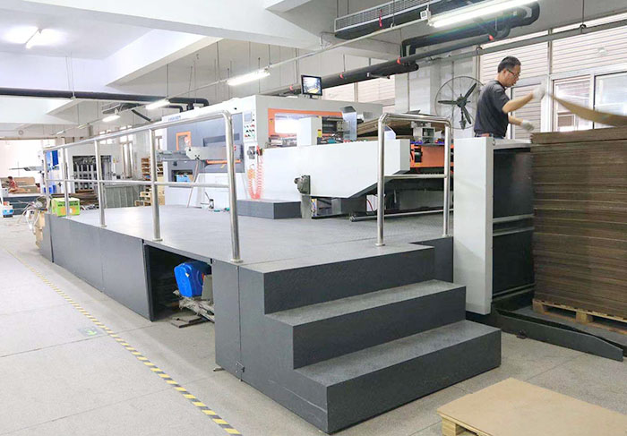 盛田1450高速自動模切機